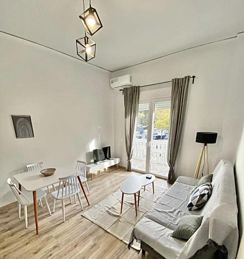Comfortable Apartment In The City Center アテネ エクステリア 写真